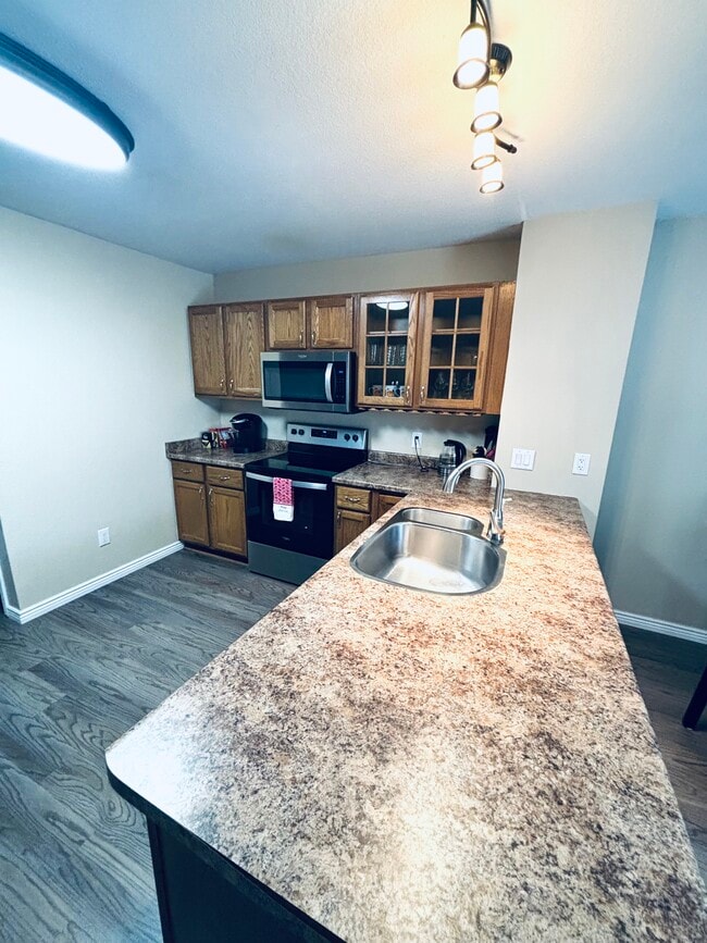 Building Photo - 6140 Faxon Ct