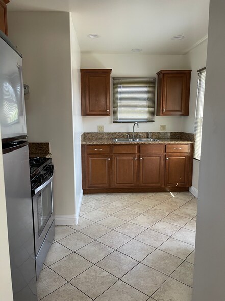 Building Photo - 5255 Via Campo St