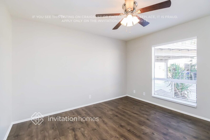 Building Photo - 1065 N Wedgewood Dr