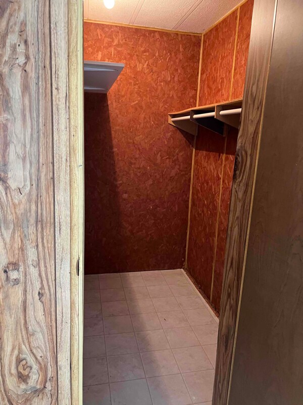 Building Photo - 268 Seymour Dr S