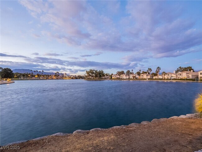 Building Photo - 2521 Seascape Dr