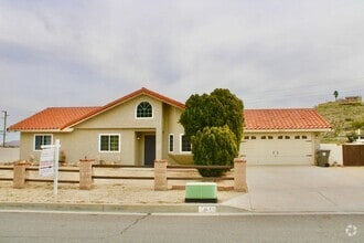 Building Photo - COMING SOON!! Comfortable and Spacious 3 b...