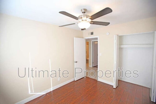 Building Photo - 2712 W Villa Rita Dr