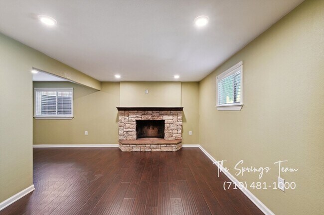 Building Photo - 874 Hoosier Dr