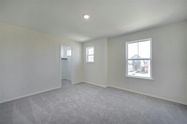 Building Photo - 221 Cherry Vine Dr