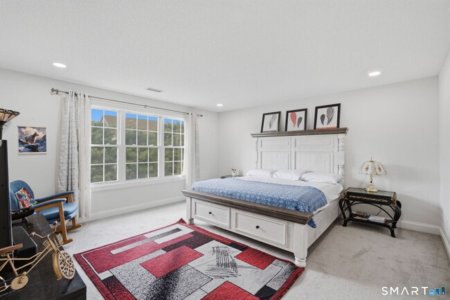 Building Photo - 7 Bridlewood