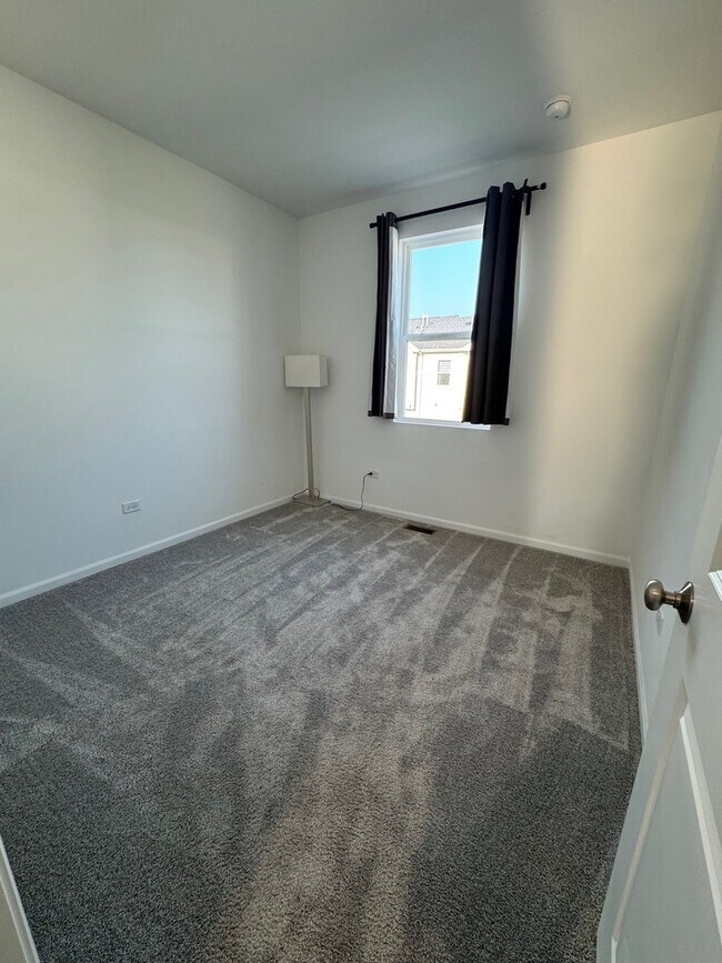 Building Photo - 4347 Chelsea Mnr Cir