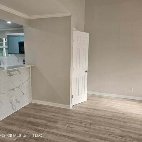 Building Photo - Newly updated 3/2 in OS!