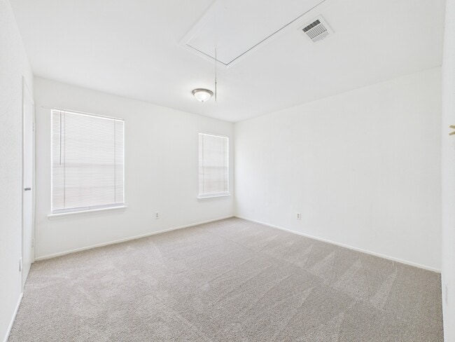 Building Photo - 2103 Mustang Springs Dr