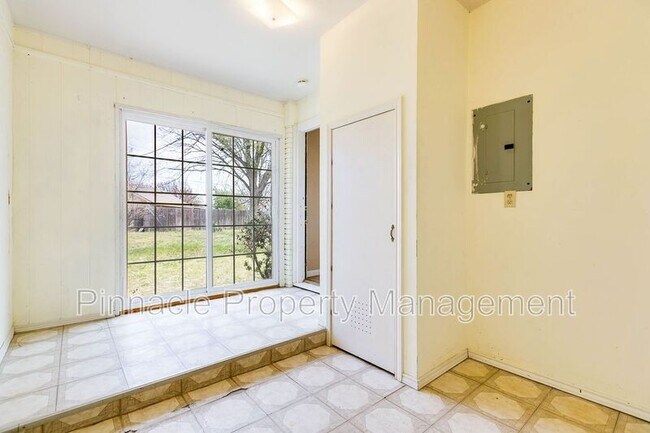 Building Photo - 2618 A&M