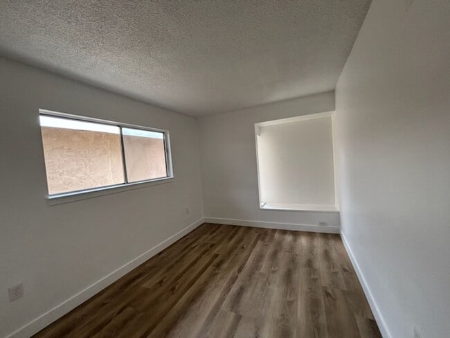 Building Photo - 1455 Laramie Ave