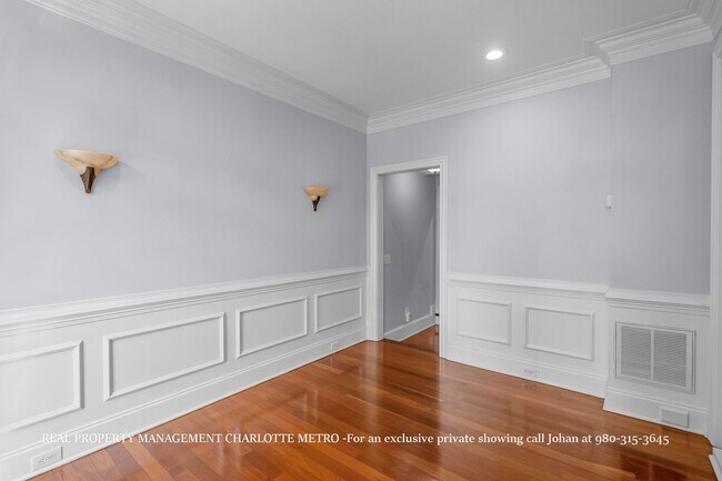 Building Photo - 529 Queens Rd
