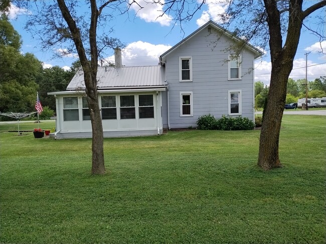 Building Photo - 11960 Sugar Ridge Rd