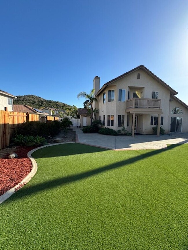 Building Photo - Beautiful 3 Bedroom 2.5 Bath Home!!