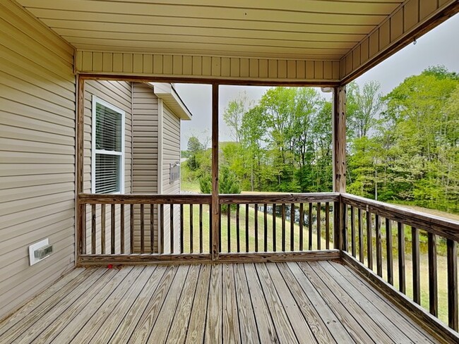 Building Photo - 105 Hilldebrant Dr