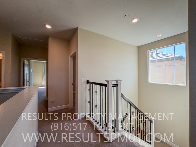 Building Photo - Model Home! Woodland Upgraded 4 Bedroom Home