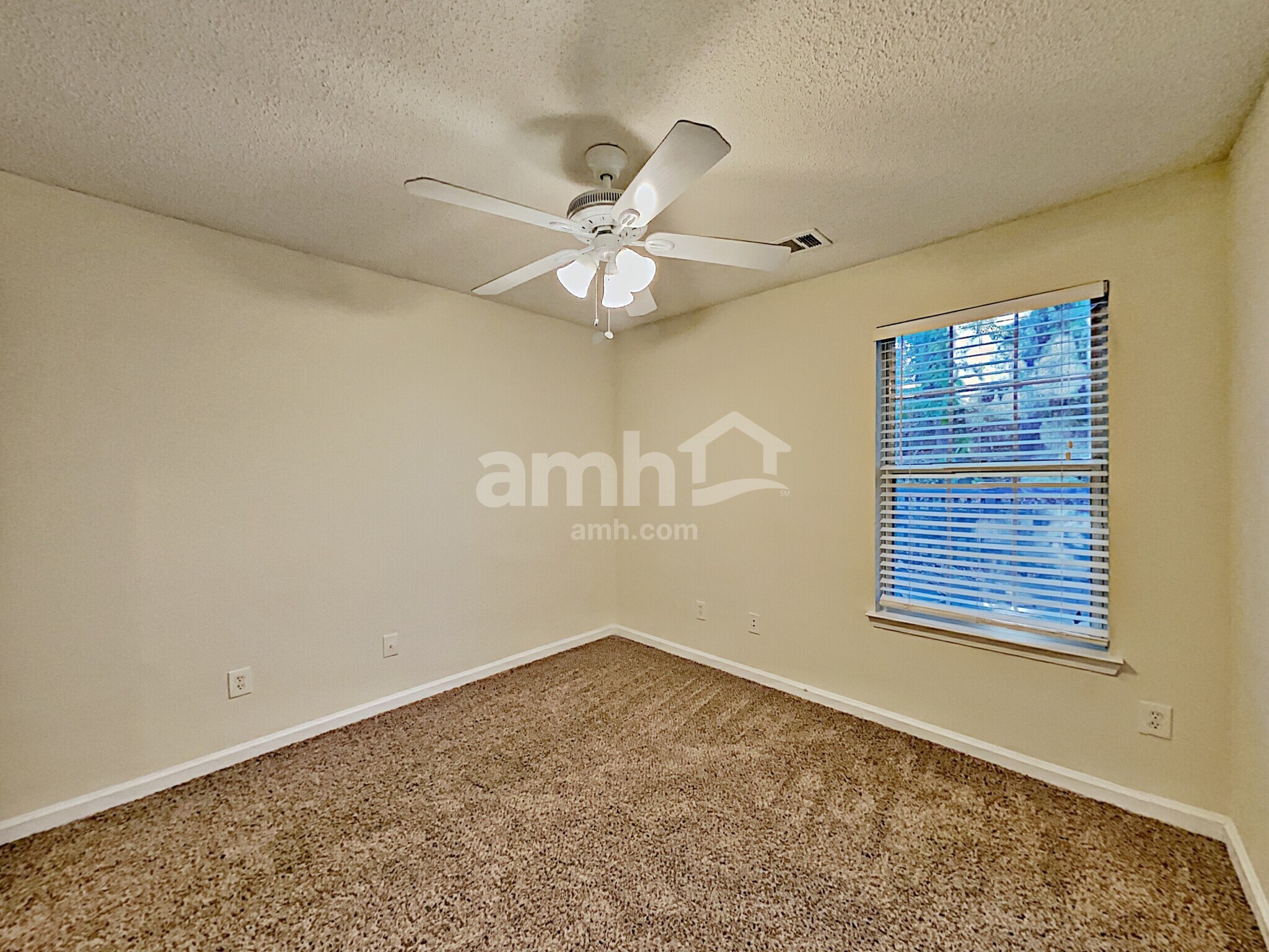 Building Photo - 4457 Grove Dr NW