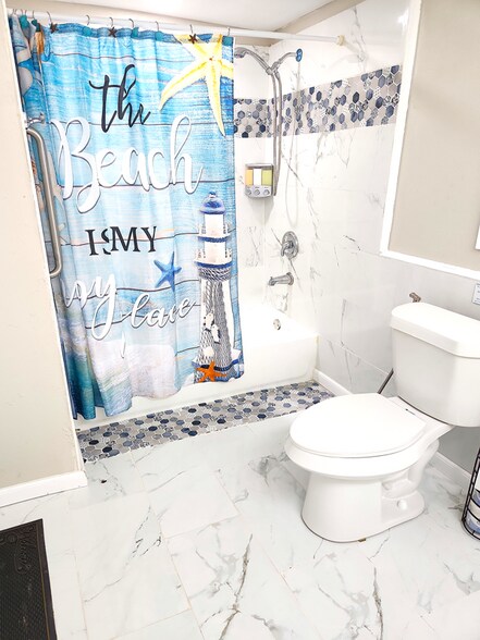 Bath1 GroundFloor - 2605 Avenue Q