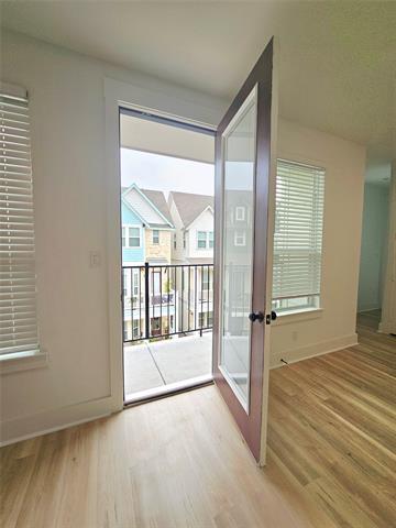 Building Photo - 206 S Village Way