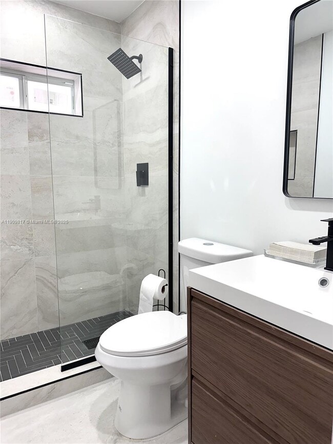 Building Photo - 2421 N 56th Terrace