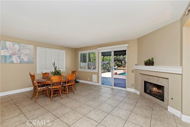 Building Photo - 42467 Thoroughbred Ln