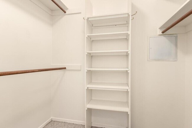 Building Photo - 7880 S Ave De Pina