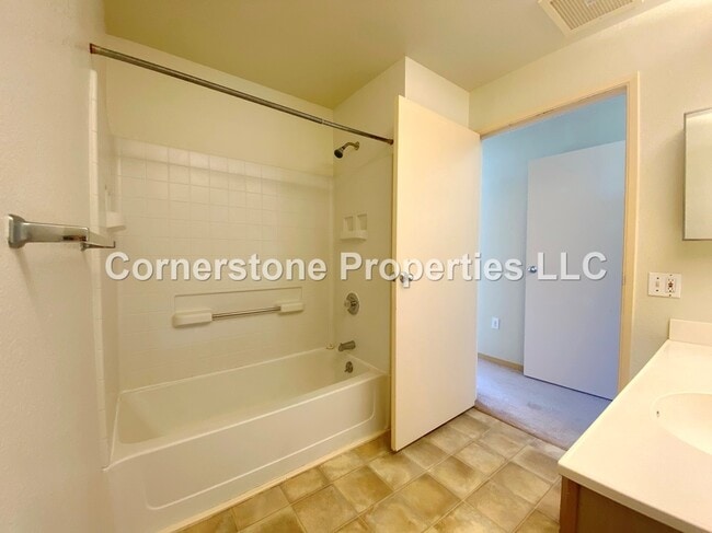 Building Photo - 95-1147-1147 Makaikai St