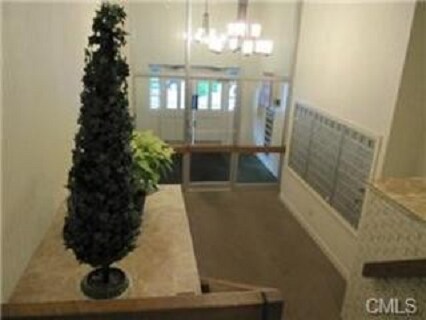 Building Photo - 34 A Padanaram Rd