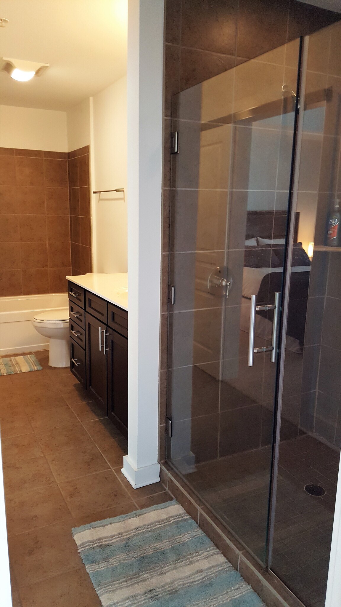 Building Photo - 915 Haywood Rd