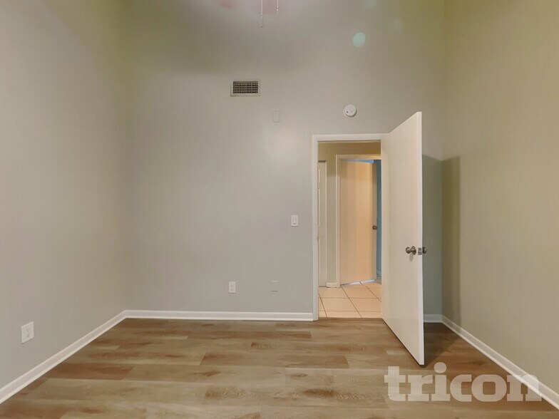 Building Photo - 3206 Shady Glen Cir