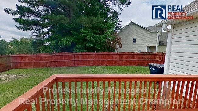 Building Photo - Charming 4 BD/2.5 BA with Wrap Around Porc...