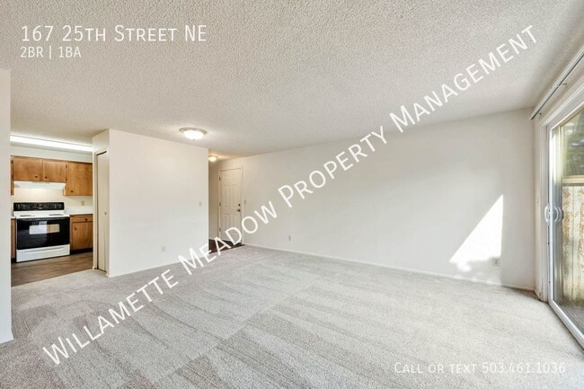 Building Photo - Spacious 2-Bedroom Upstairs Apartment with...