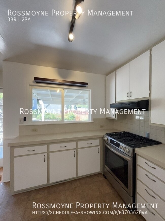 Building Photo - 3313 Burritt Way