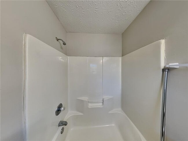 Building Photo - 546 Baron Dr