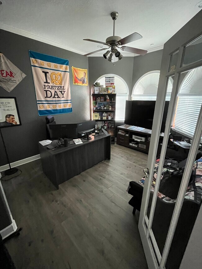 Building Photo - 1895 Orangewood Ct