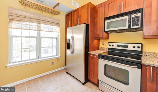 Building Photo - 2810 Yarling Ct
