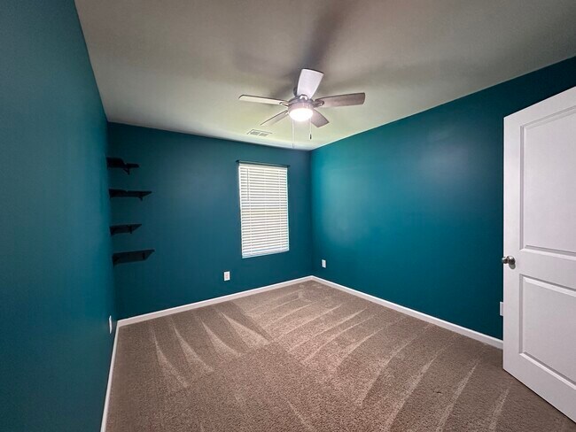 Building Photo - 757 Lambeth Ln