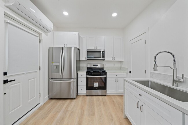 Building Photo - Affordable Housing San Diego This is an attached ADU 1 bed /1 bath Gorgeous Home w Laundry + A/C