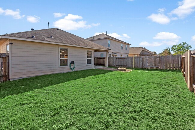 Building Photo - 8734 Auburn Mane Dr