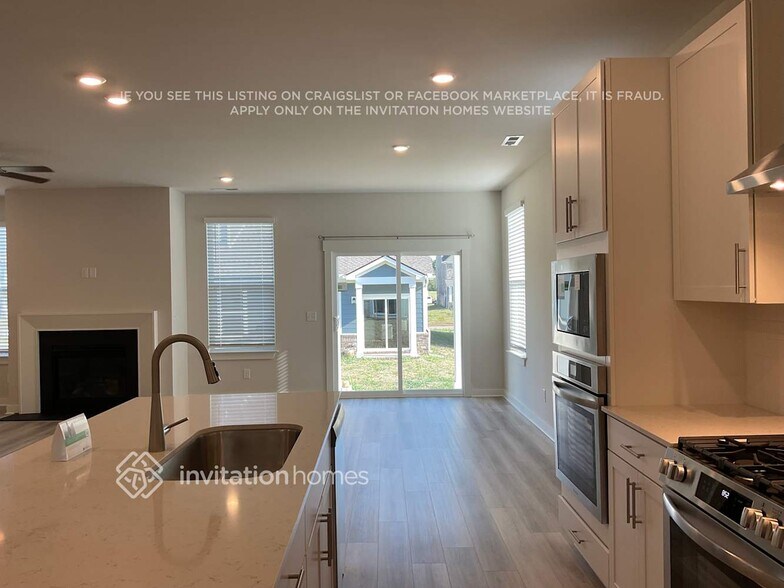 Building Photo - 1229 Leavell Ln