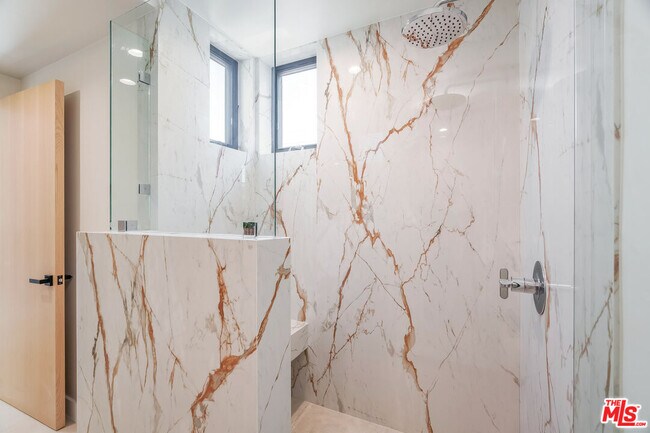 Building Photo - 11653 Missouri Ave