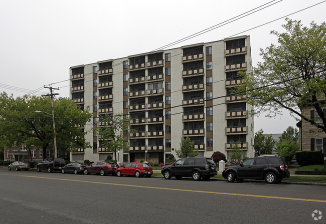 Primary Photo - Mass Ave, 385