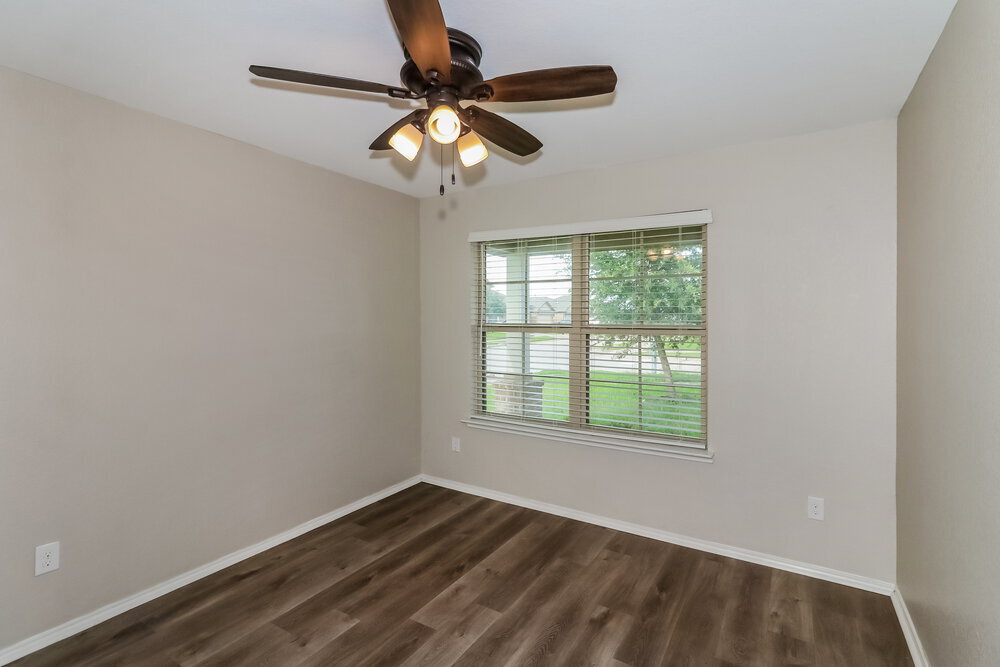 Building Photo - 8102 Rose Petals Ln