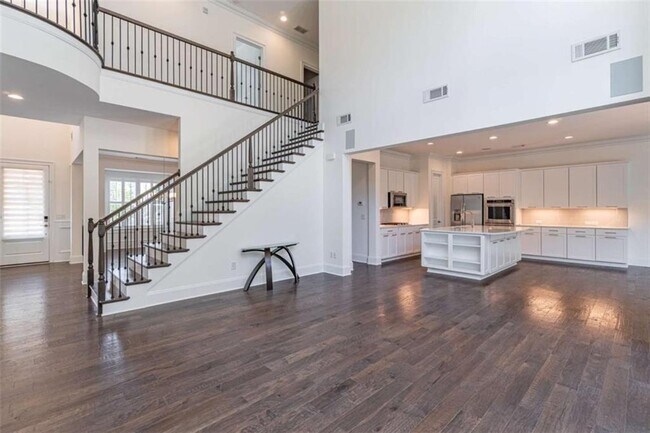 Building Photo - 829 Adler Ct