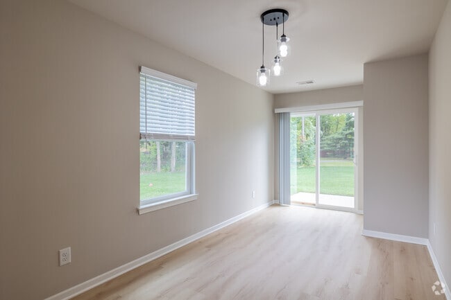 2BR, 2BA - 1,200SF - Dining Room - The Woodhaven Reserve