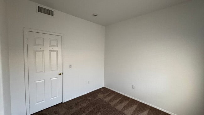 Building Photo - Welcome Home 3 bedroom condo