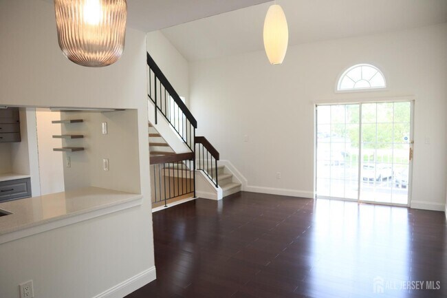 Building Photo - 1306 Commons at Kingswood Dr