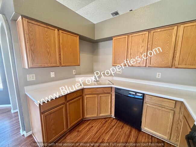 Building Photo - 3030 W Sawmill Spring Trl