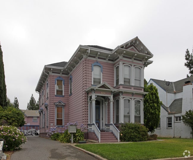 Primary Photo - 620 S 3rd St