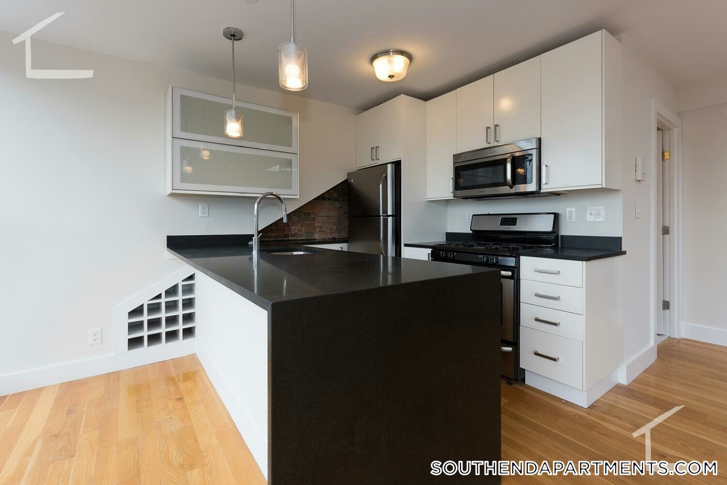 Building Photo - 656 Massachusetts Ave